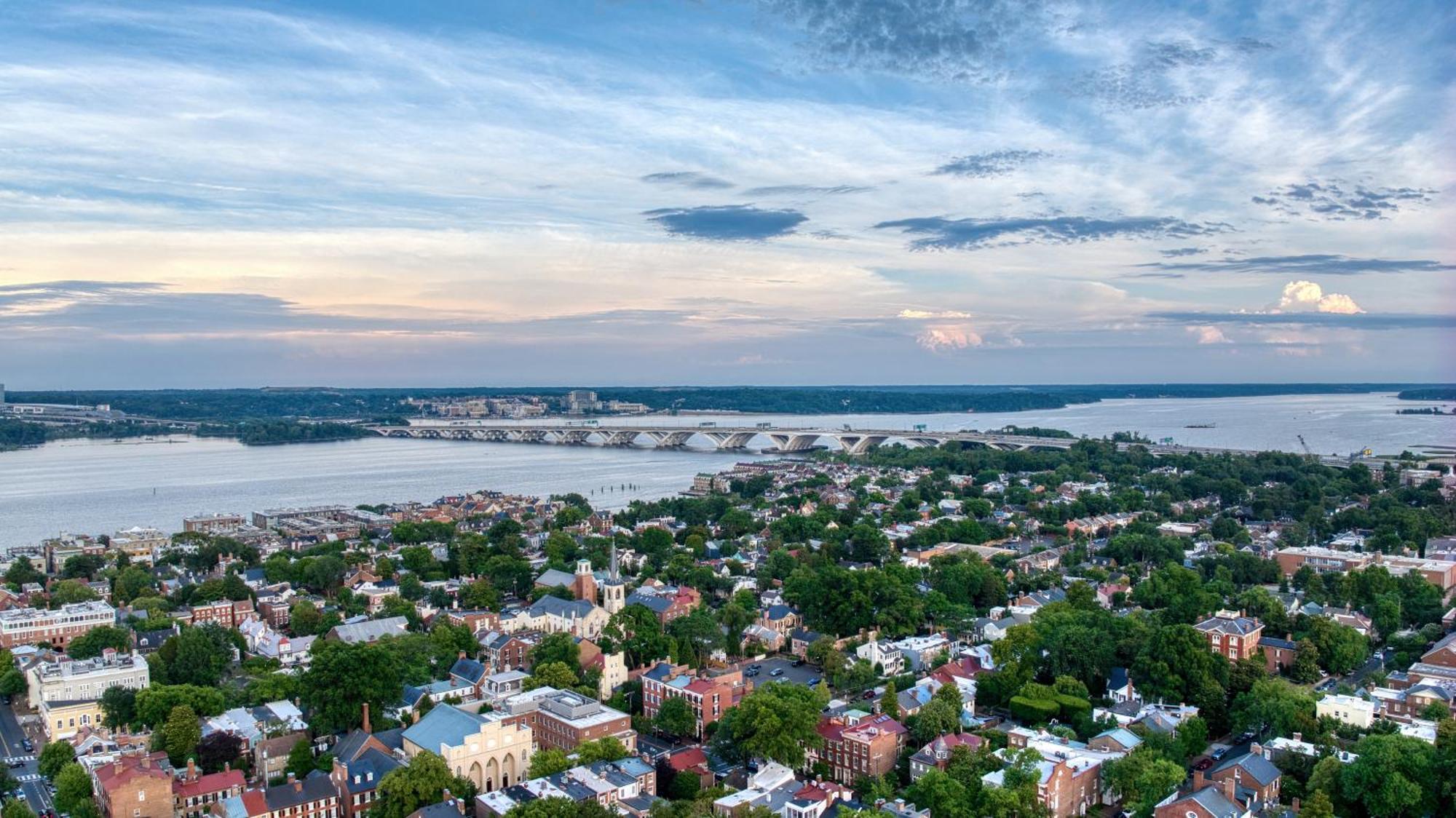 Hotel Heron Old Town Alexandria Bagian luar foto